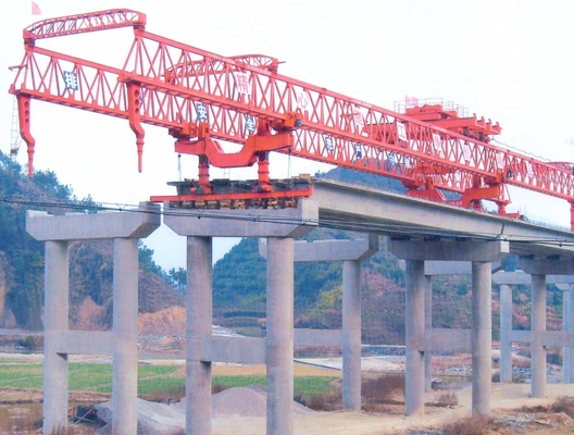 40M Açıklıklı Kompakt Otoyol Köprüsü Montaj Makinesi Hafif